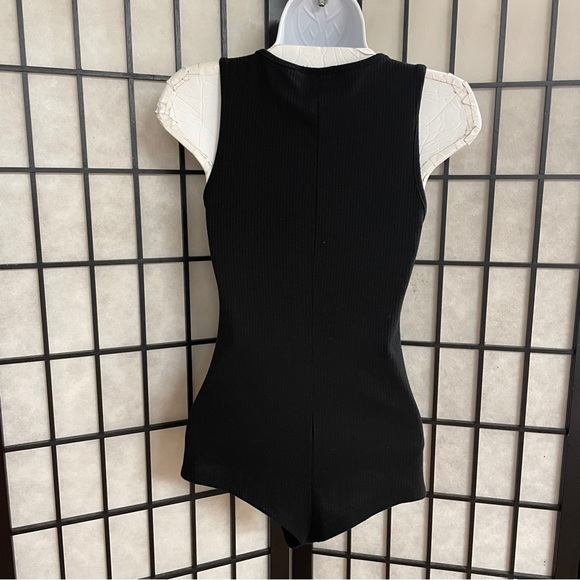 Addie ladies, sleeveless knit bodysuit, size small - Picture 6 of 7